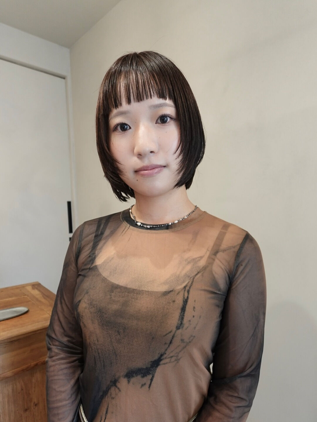 顔周りと表面にlayerいれた軽めショートボブ